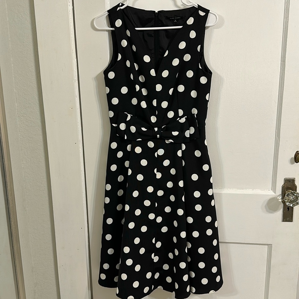 Alex Marie B&W polka dot A line dress with pockets. Size 4